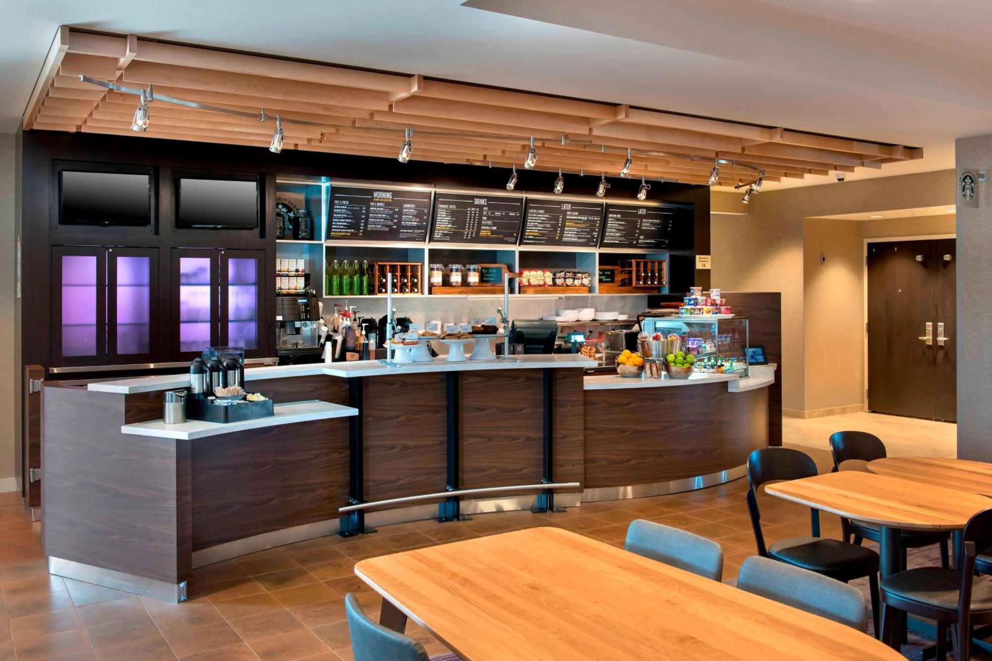 Courtyard By Marriott Schenectady At Mohawk Harbor Hotel Luaran gambar
